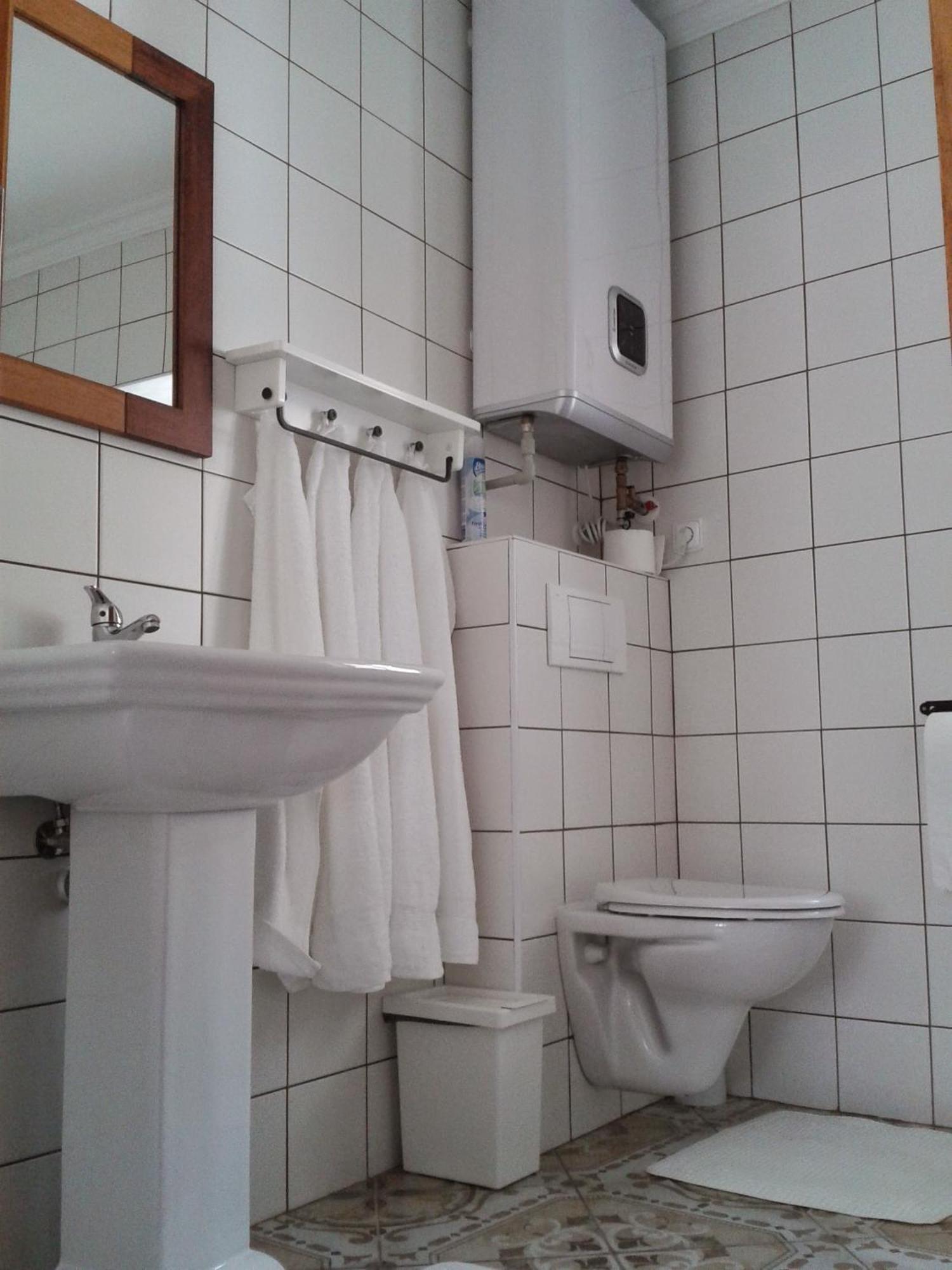 Penzion A Hospoda Na Statku Hluboká nad Vltavou Exteriör bild